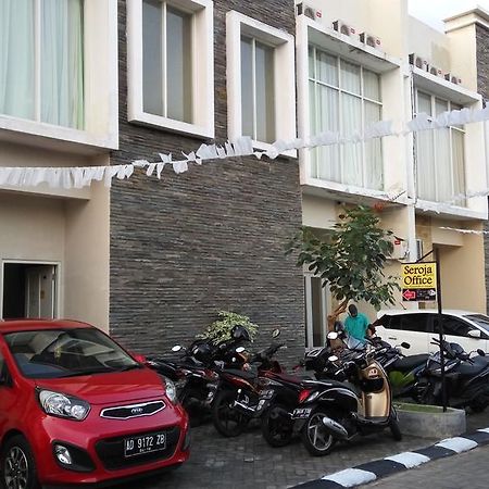 Seroja Kostel Golo Hotel Yogyakarta Eksteriør billede